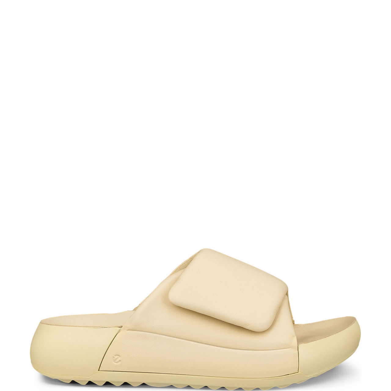 Cozmo Flat Sandals