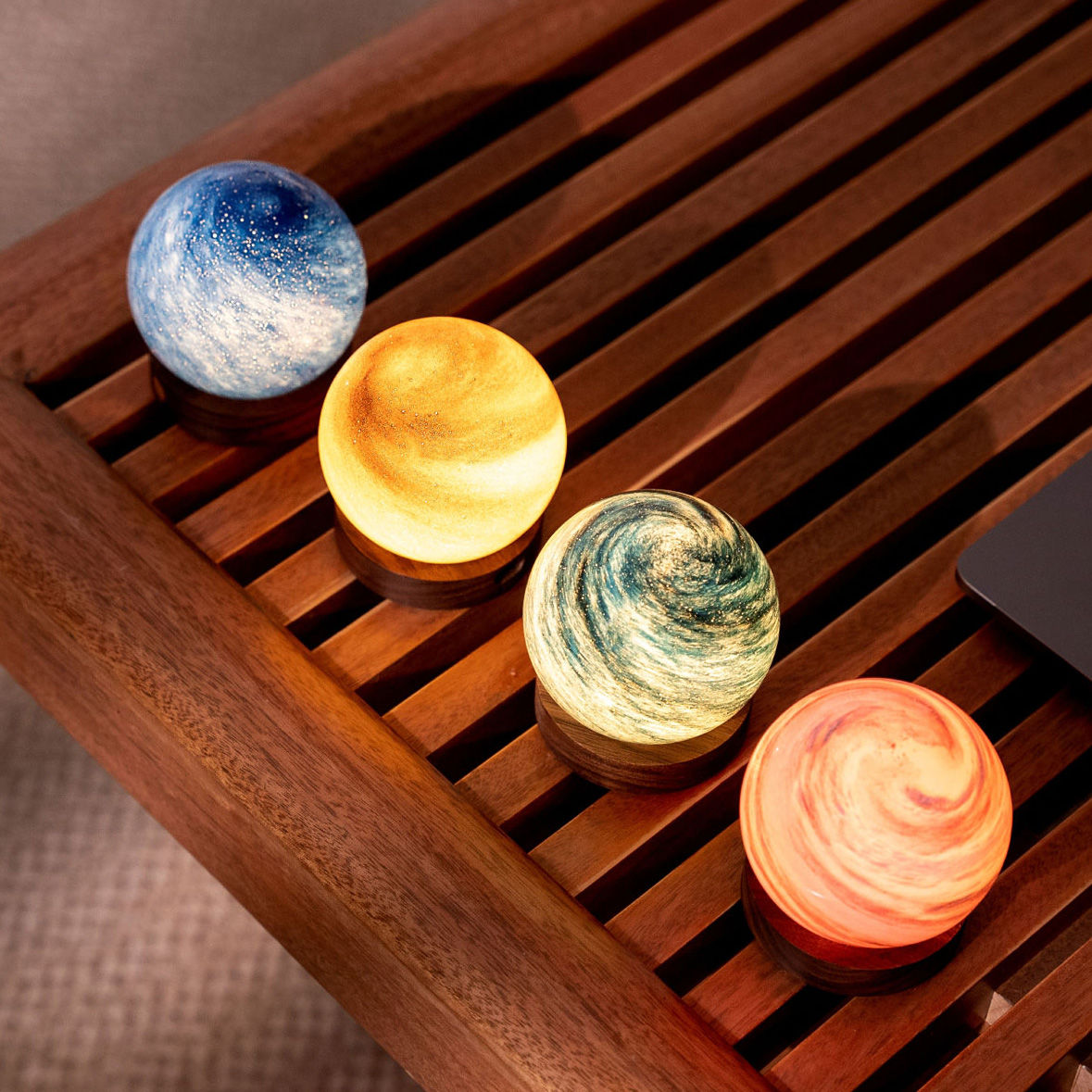 AstraGlass Large Breeze Light