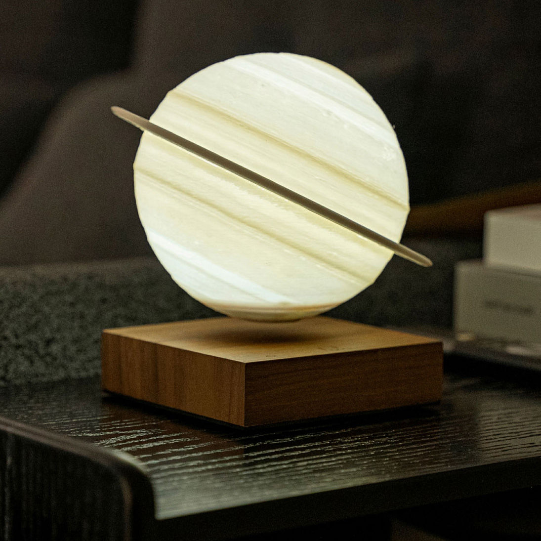 Smart Saturn Lamp