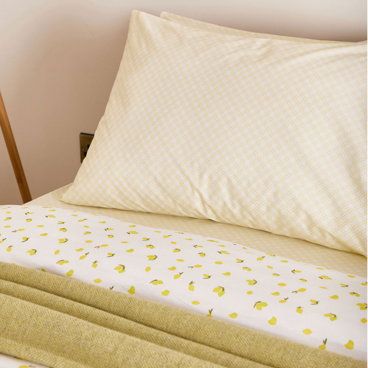 180 Thread Count Lemon Trellis Pillowcase Set