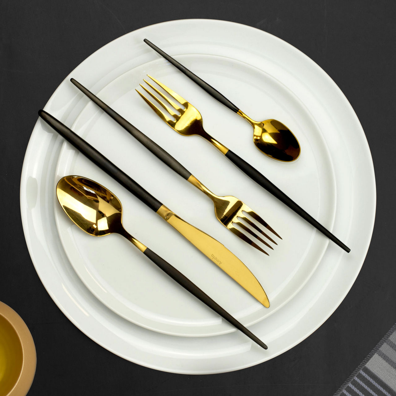 Soprano Black 16-Piece Cutlery Set