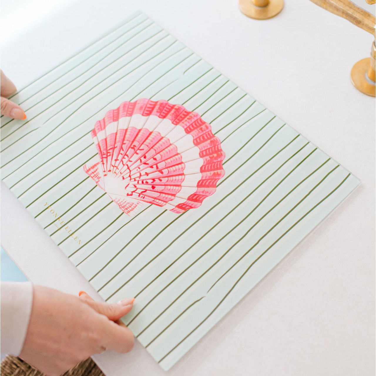 Shell Worktop Saver