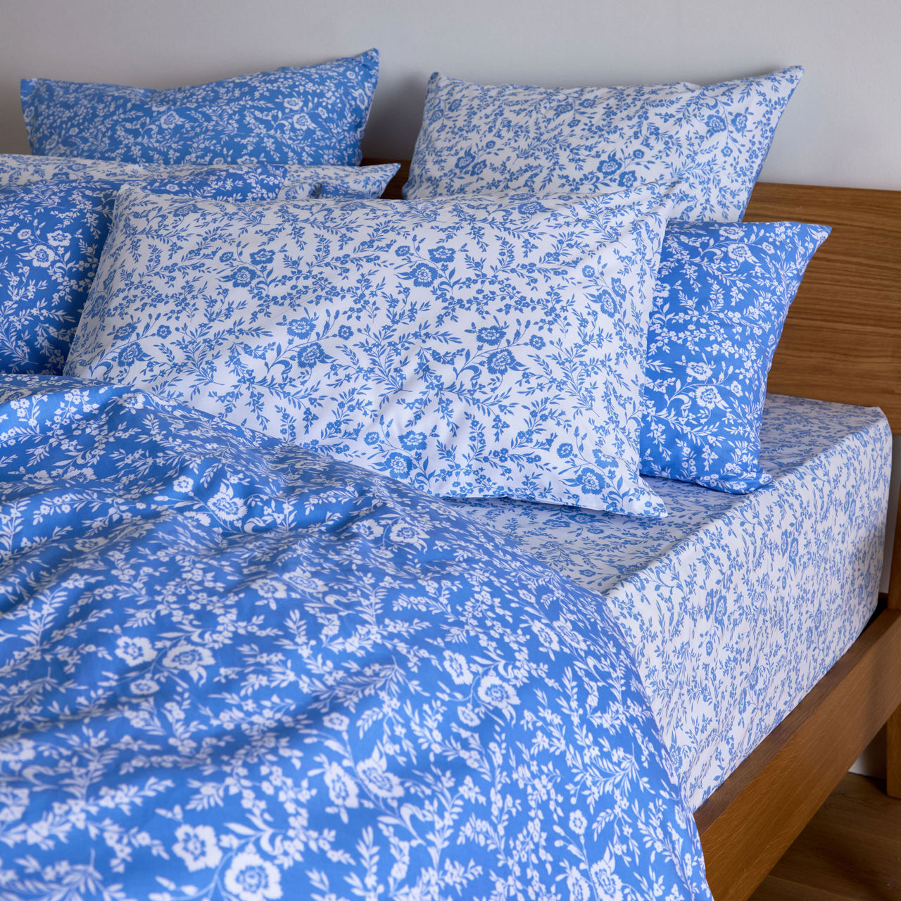 Clara Wildflower Pillowcase Set