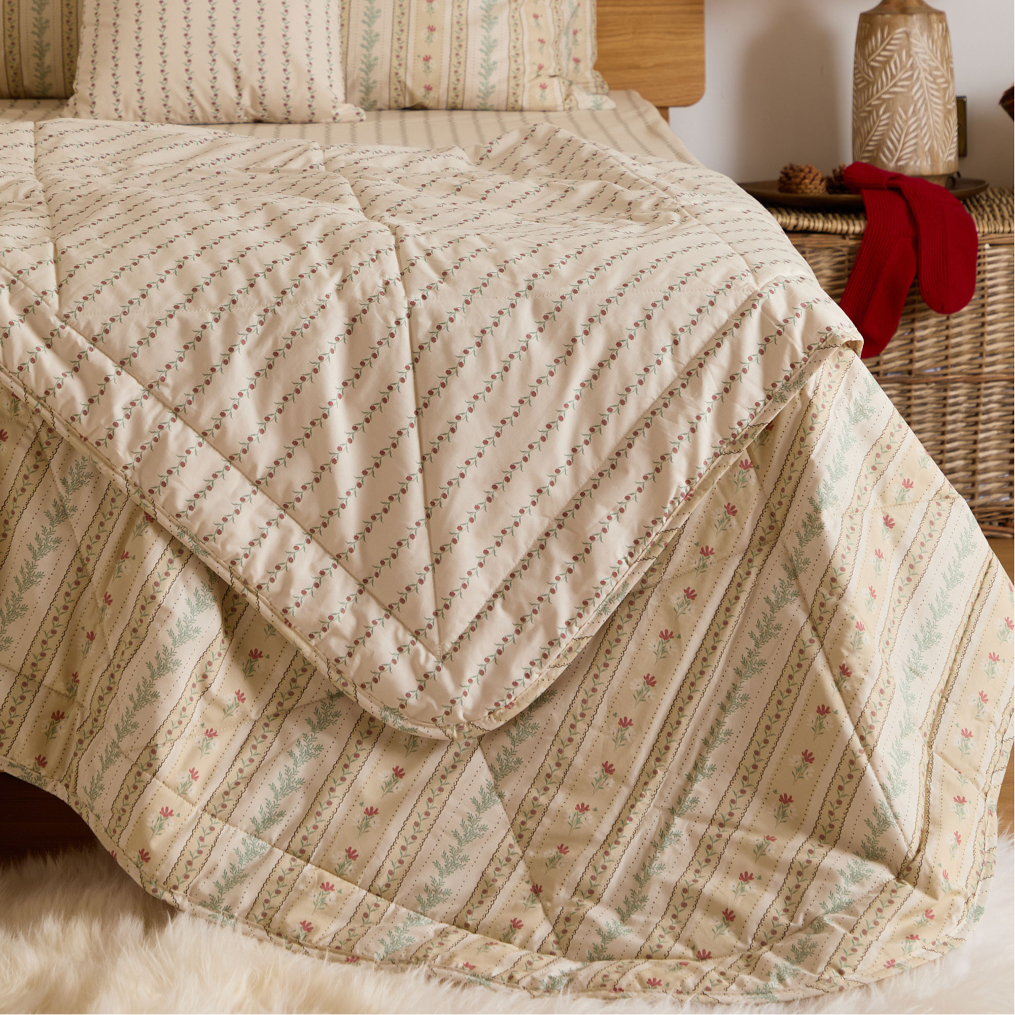 Rose Floral Quilt Cream