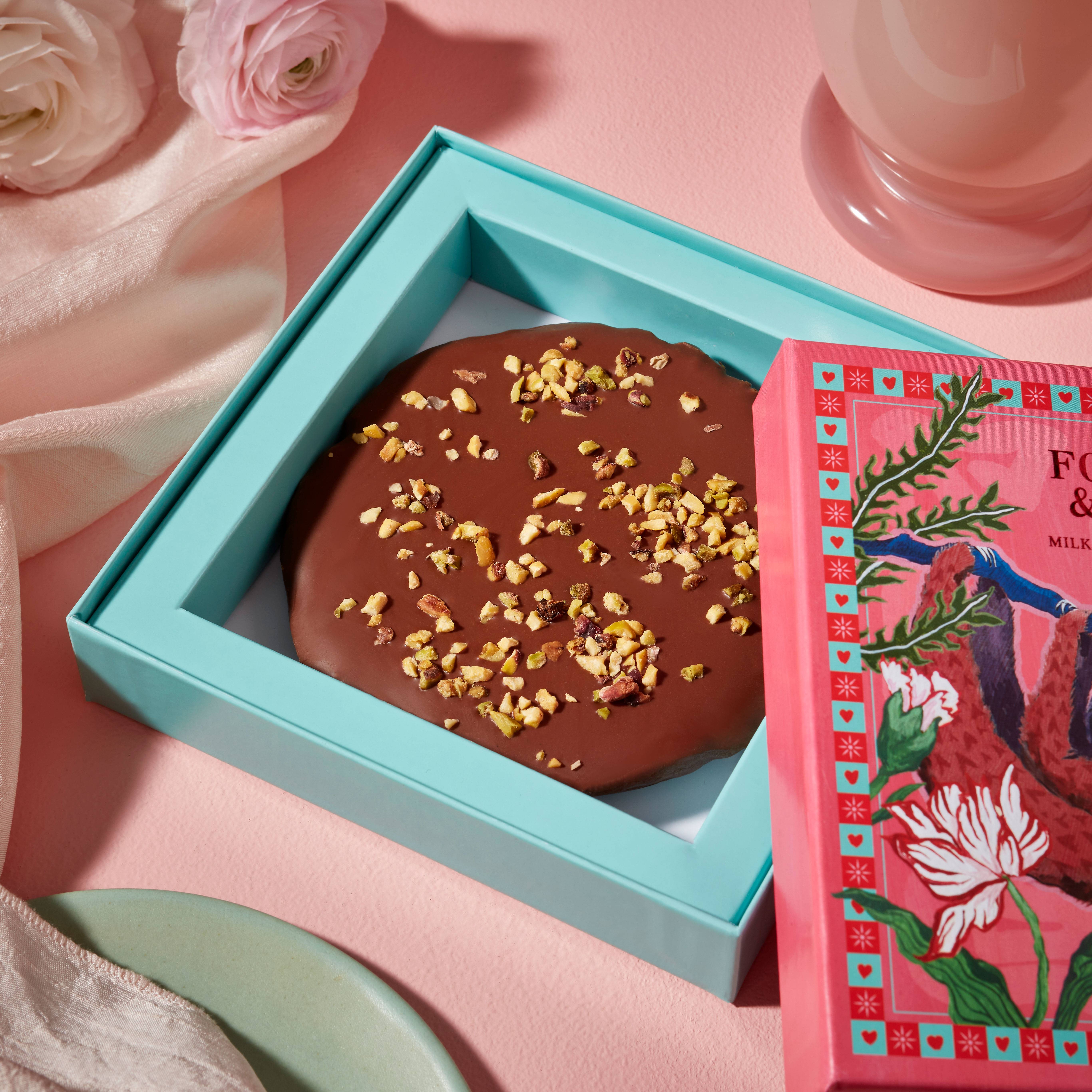 Milk Chocolate Pistachio and Kataifi Cake 200g