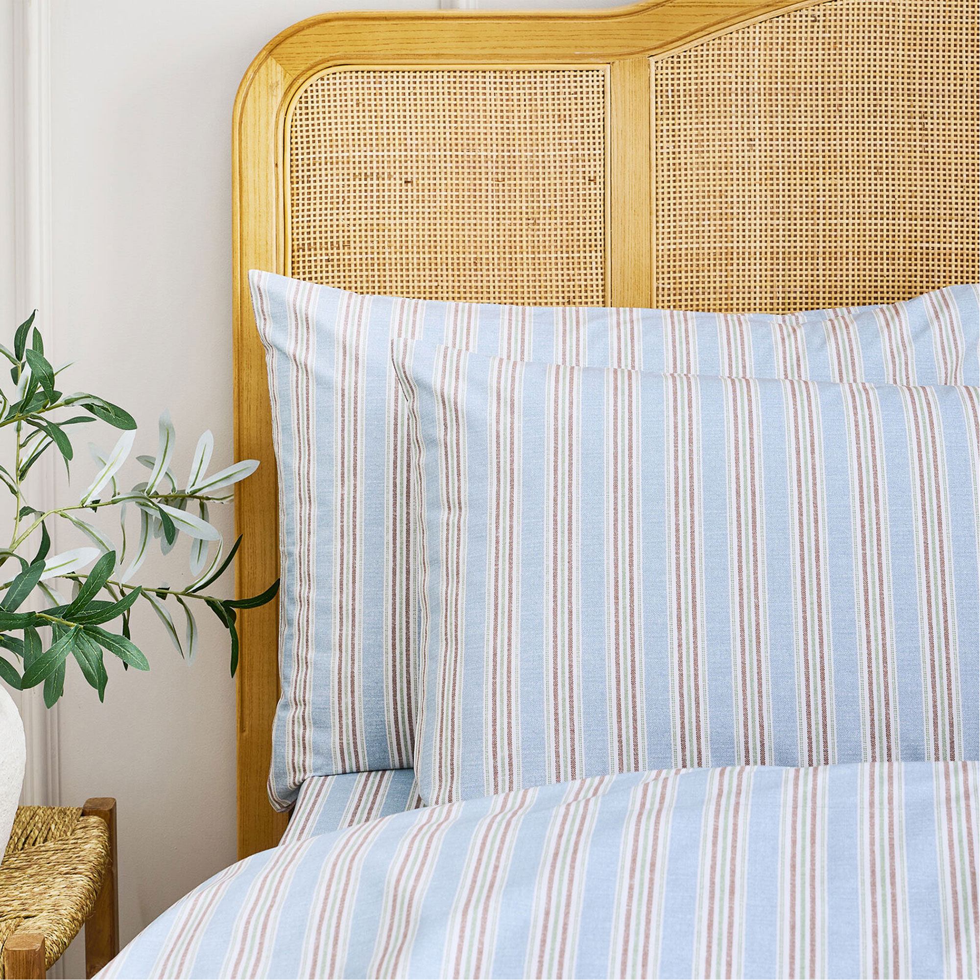 Calder Stripe Standard Pillowcase Pair Navy