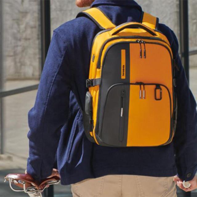 black back pack