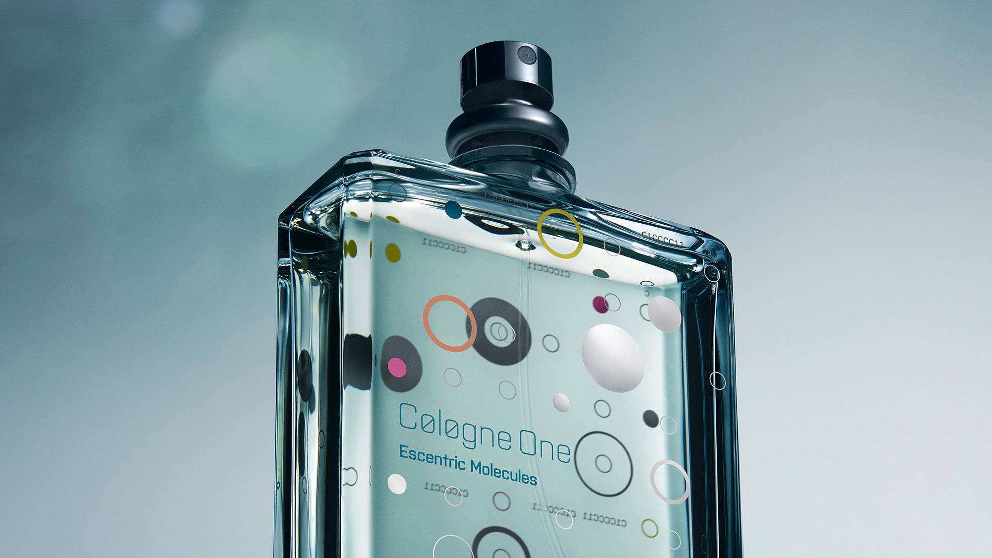 Escentric Molecule One cologne, fresh gin and tonic-inspired fragrance with effervescent and clean notes