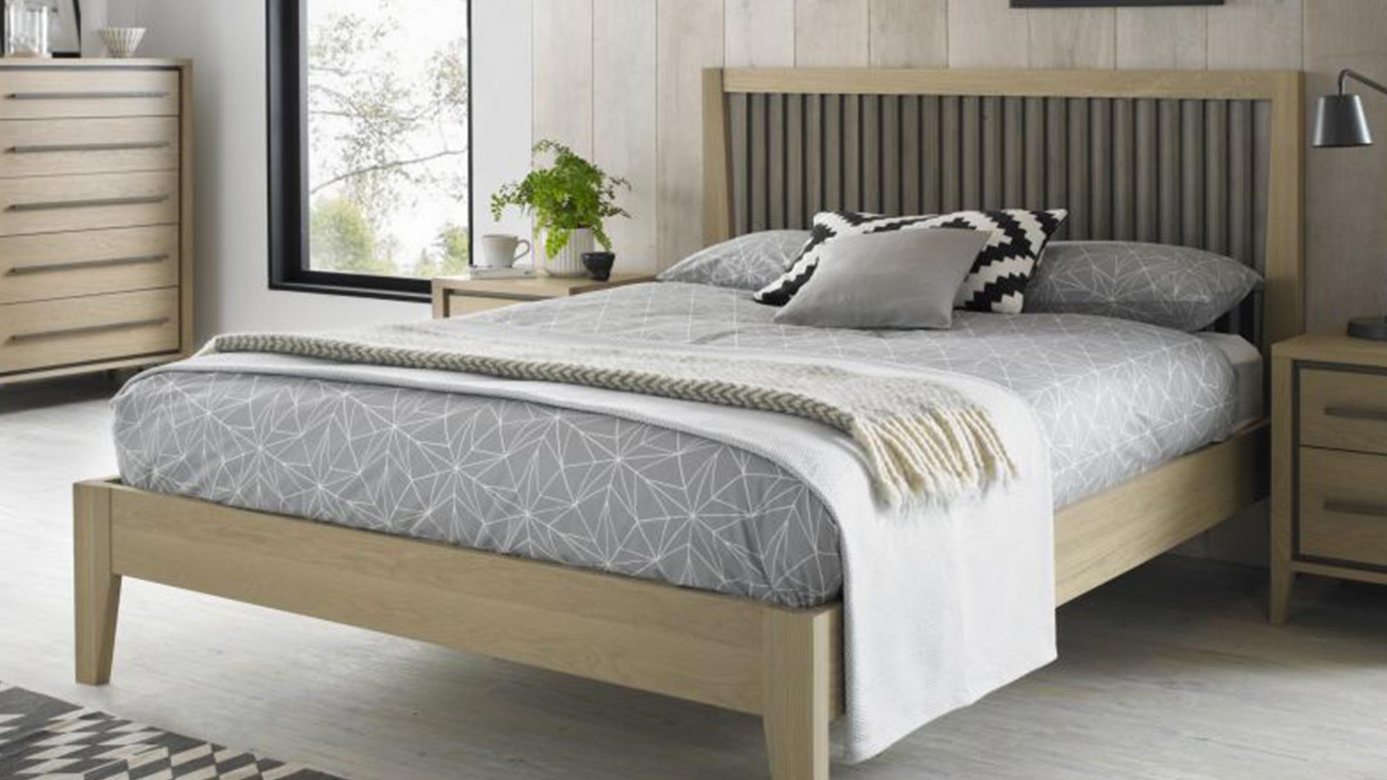 caseys furniture bed