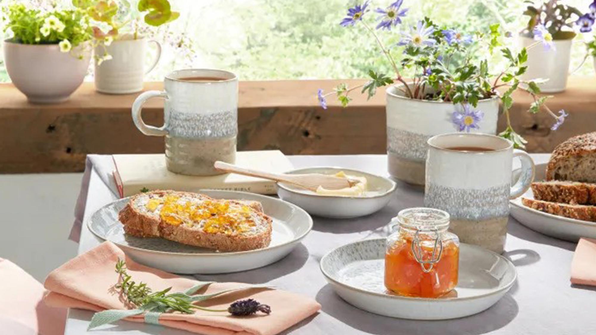 dinnerware plates and bowls