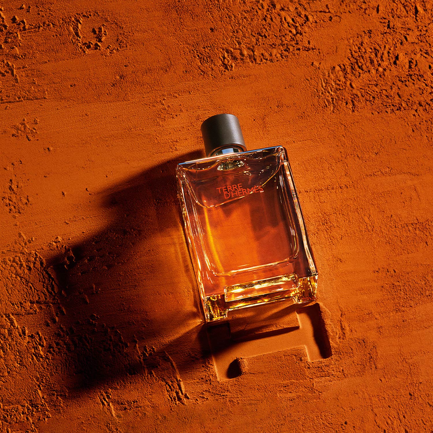 Herm&egrave;s fragrance gift promotion offering complimentary Terre d'Herm&egrave;s EDT with purchase