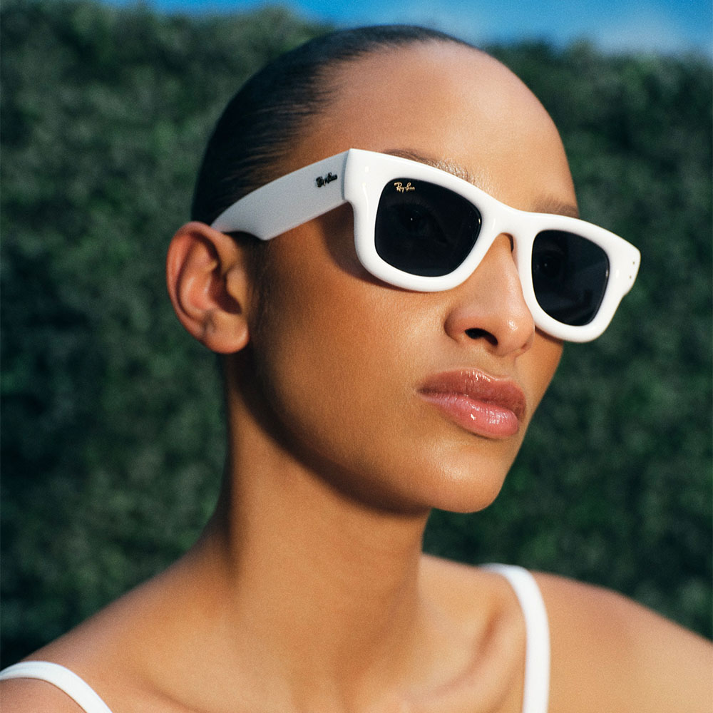 Travel and honeymoon fashion editorial image.