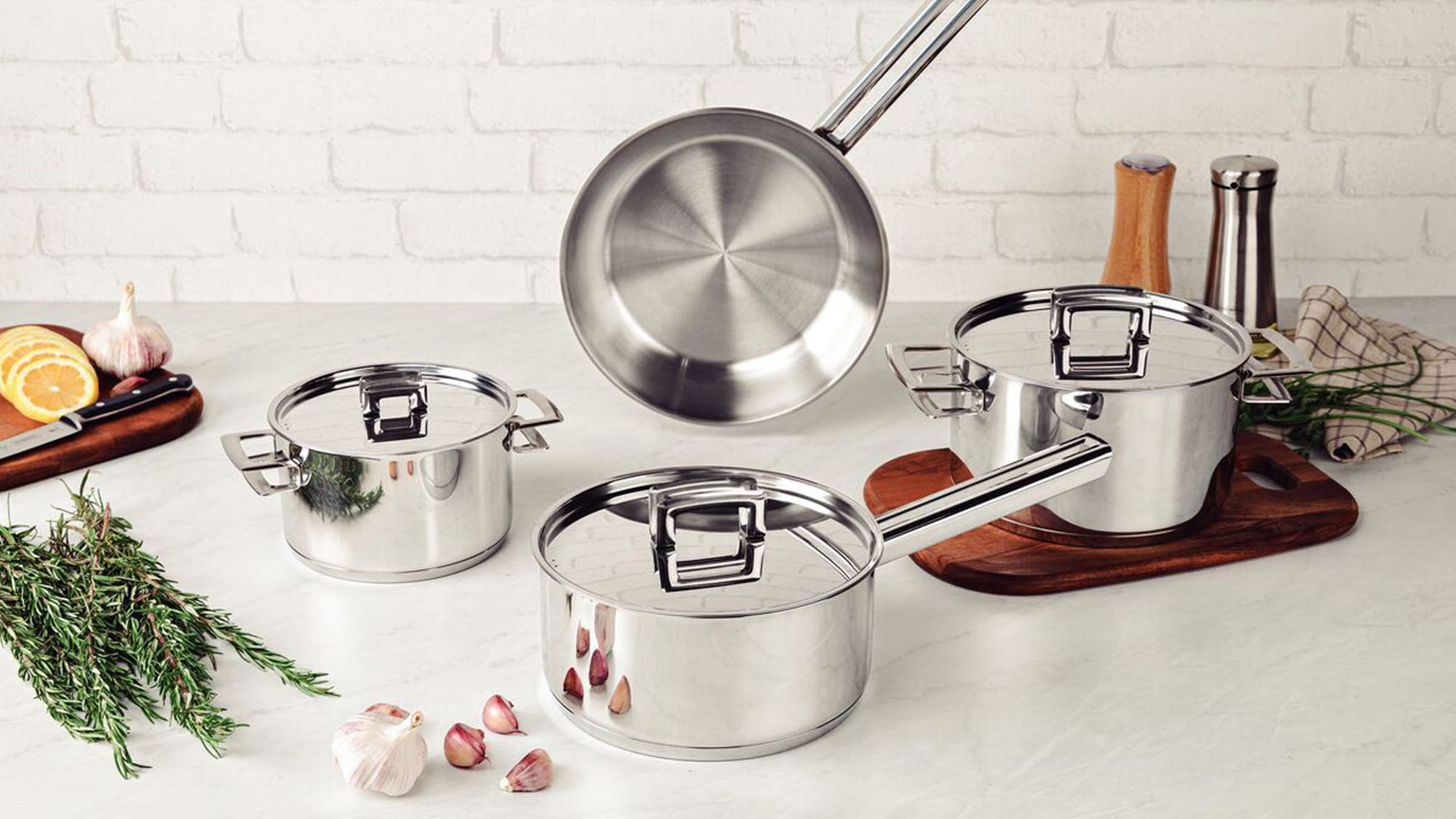 Home furnishings and décor with up to 70% off sale promotion