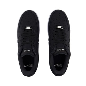 Nike Air Force 1 07 Trainers in black, low top, mixed material upper with lace fastening, white rubber sole, overhead view