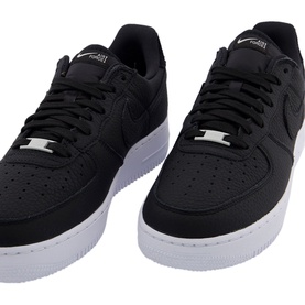 Nike Air Force 1 07 Trainers in black with perforated leather upper, white chunky rubber sole and silver lace dubraes
