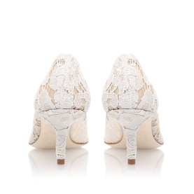 Rosa 60 Lace Courts