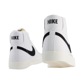 Blazer Mid 77 Trainers