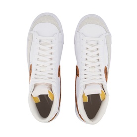 Blazer Mid 77 Trainers