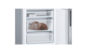 Serie 6 Freestanding Fridge Freezer