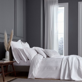 Fine Linens Oro Duvet Cover White