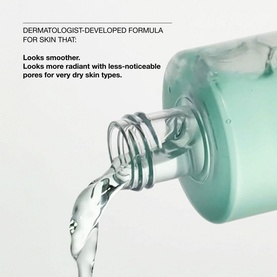 Clinique Clarifying Lotion 400ml for very dry skin being poured, clear liquid toner in mint-green bottle with dermatologist-developed formula text