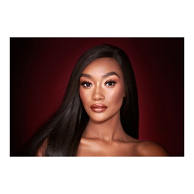 New! Queen Of Glow Look