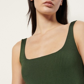 Ribbed Knit Cropped Tank Top