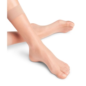 Falke Shelina Anklet Socks in Brazil brown, ultra-sheer ankle-length hosiery with sensitive cuff, shown on model's feet and ankles