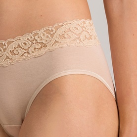 Moments Midi Brief