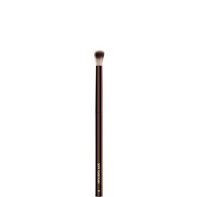 No. 4 &ndash; Crease Brush