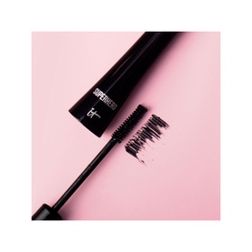 Superhero Elastic Stretch Volumizing Mascara