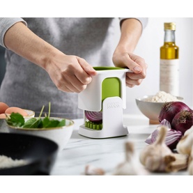 ChopCup&trade; Vegetable Chopper