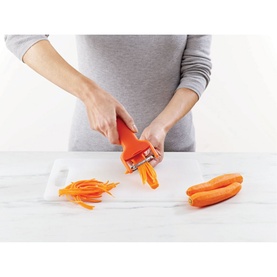Julienne Peeler