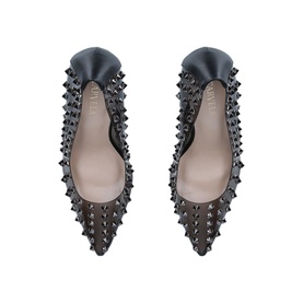 Kicker Stud Pumps