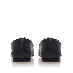 Scallop Edge Ballet Flats