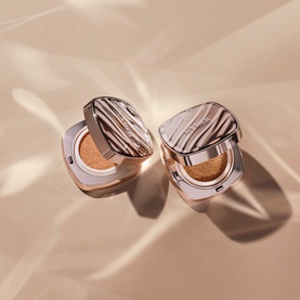 The Luminous Lifting Cushion Foundation SPF20