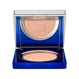 La Prairie Skin Caviar Powder Foundation SPF15 9g in peach-nude shade, shown open in signature royal blue compact case