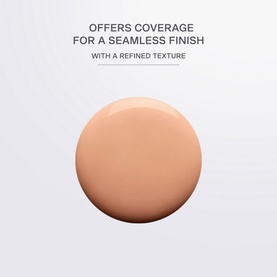 LA PRAIRIE Skin Caviar Essence-in-Foundation SPF25 in Peche, shown as a swatch revealing a warm peachy-beige tone with seamless coverage texture