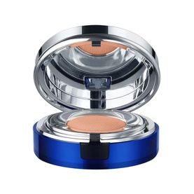 La Prairie Skin Caviar Essence-in-Foundation SPF25 in Porcelain Blush, 30ml cushion compact with silver and blue casing, open lid