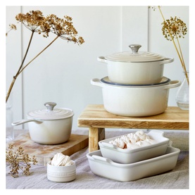 Signature Cast Iron Round Casserole 28cm