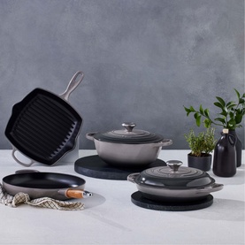 Signature Cast Iron Shallow Casserole 30cm