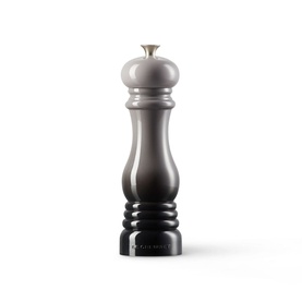 Classic Pepper Mill