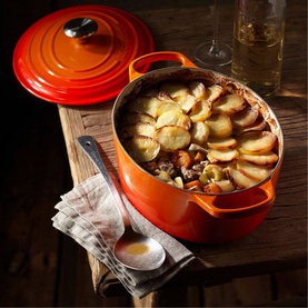 Signature Cast Iron Oval Casserole 27cm