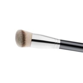 #170 Rounded Slant Brush