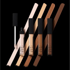 NARS Radiant Creamy Concealer shown in five shades ranging from fair to deep, each with black wand applicator, displayed on dark background