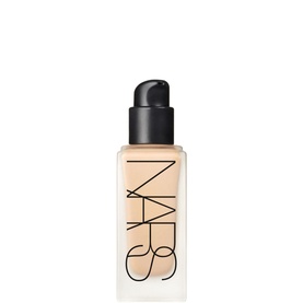 Luminous Weightless Foundation