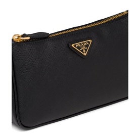 Prada Re-Edition 2000 Shoulder Bag in black Saffiano leather, close-up of gold-tone zip and enamelled triangle logo detail