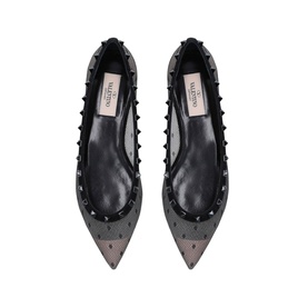 Rockstud Flats