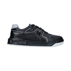 Roman Stud Trainers