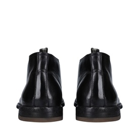 Staple Chukka Boots